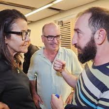 רגע לפני שמסכמים כאן את הקסם והטירוף של פסטיבל ירושלים מזרח ומערב השני,  מצדיעים בגאווה ובאהבה לאיש שחולם ומגשים יחד איתנו את החגיגה הזאת 💫 מנהיג  תרבות, אמיץ ובעל חזון, איש שהוא