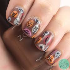50 Best Nail Art Design Ideas For Autumn Stiletto tips have an edgy look and feel gold gives it a more realistic effect, and the stripes are a wonderful addition to complete the cute sailor look you're after.