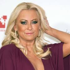 In 1992 she starred as judith ruhland in her first movie freunde fürs leben (tv series). Jenny Elvers Elberzhagen Legt Die Alkoholbeichte Ab Stars