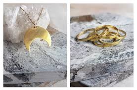 There are a number of factors which you need to consider before starting your business, and the first thing that. Where To Get Jewelry For Gifting At Different Price Ranges