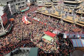 白沙屯媽祖 拱天宮 徒步進香 gps 即時定位. ç™½æ²™å±¯åª½ç¥–é€²é¦™ äººæ•¸ç ´ç´€éŒ„æœå¤©å®®æ¹§å…¥5è¬äºº