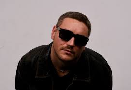 Brugio Music & Downloads