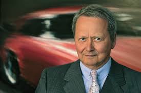 001-003 Vorspann_E.qxd:layout_09