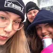 Brittany Roth (@BrittanyRoth17)