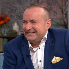 Bank of Dave star sets record straight