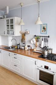 10 Designs Perfect For Your Small Kitchen Kuchen Design Wohnung Kuche Kuchendesign