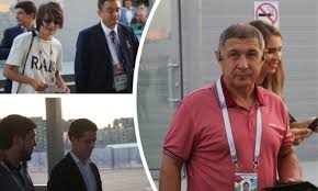 Земфира, рената литвинова, земфира и рената. Zemfira Litvinova Bekmambetov I Drugie Zriteli Matcha Braziliya Belgiya Na Kazan Arene Novosti Kazani Avto Novosti Kazani Novosti Biznesa V Kazani