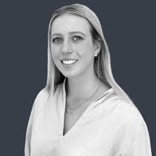 Monique Way's Instagram, Twitter & Facebook