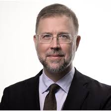 Crisanto Pérez-Abad, Europe