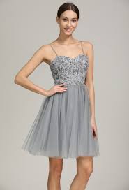 Maybe you would like to learn more about one of these? Robe De Cocktail En Gris Un Choix Neutre Mais Toujours Chic