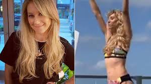 After six years of training in her local moscow, western federation, she became more serious. En Instagram Anna Kournikova Se Luce En Bikini Y Abre Un Gran Debate Sobre Su Delgadez As Com