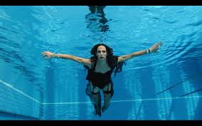 Cast (in order of speaking appearance): Documentaire Ma Maqueen Home Facebook