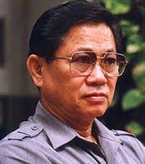 พระราชทานโกศแปดเหลี่ยม “ประหยัด” บรมครูศิลป์