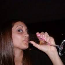 Lisa Capitelli's Instagram, Twitter & Facebook