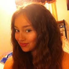 Shirley Davila's Instagram, Twitter & Facebook