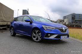 Der neue renault mégane hat mit innovativem design, zahlreichen ausstattungsdetails aus höheren fahrzeugklassen sowie mit dem bekenntnis zu höchstmöglicher umweltschonung einen verdienten platz in der volumenstarken kompaktklasse. Renault Megane Grandtour E Tech Plug In 160 Freude Am Sparen