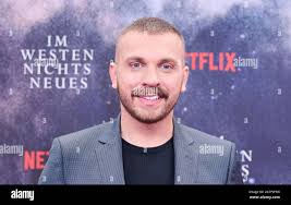 Lead actor hi-res stock photography and images