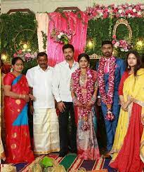 Read stories listed under on thalapathy vijay. Cinema Paarvai Thalapathy Actor Vijay And His Wife At Facebook