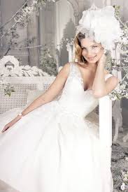 An irish wedding is very similar to us and uk weddings. 10 Beautiful Wedding Dress Shops In Northern Ireland Easy Weddings Uk