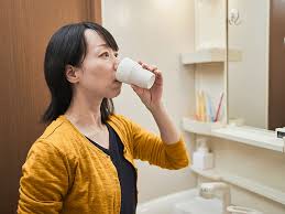 Should You Rinse After Brushing Your Teeth? What Research Shows