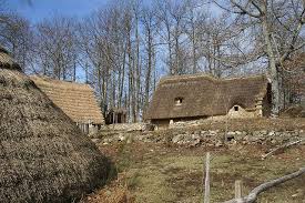 Saint Julien Aux Bois Correze Fermes Medievales De Xaintrie House Styles Village France