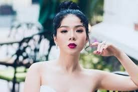 Anh và người yêu lệ quyên tình tứ bên nhau. Tiá»ƒu Sá»­ Va Sá»± Nghiá»‡p Cá»§a Ná»¯ Ca SÄ© Lá»‡ Quyen Tin Tá»©c Giáº£i Tri