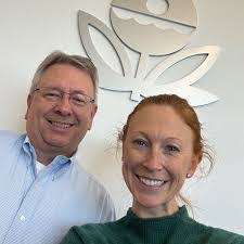 Dana Gingrich's Instagram, Twitter & Facebook