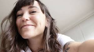 La historia de Jazmín Badía, la sobrina de Juan Alberto que lleva adelante  el fenómeno radial del momento