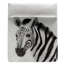Il copripiumino 260x260 veste il letto matrimoniale con eleganza e stile. Copriletto Estivo Bassetti Per Letto Matrimoniale Zebra 260x260
