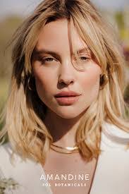 Amanda Sol's Instagram, Twitter & Facebook