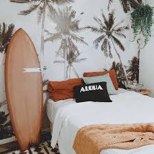 Kawaiian Lion Are Back Working Their Magic On This Chilled Beach Vibe Surfshack Bedroom Follow Surfersforchange Surfer Room Surf Room Aesthetic Bedroom
