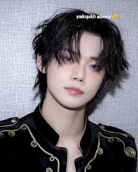 ૮₍ ˃ ⤙ ˂ ₎ა