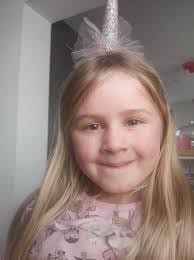 Ariane Fox's Instagram, Twitter & Facebook