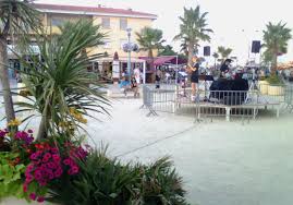 Vous allez aimer les 10 km de large plage, le gouffre de l'œil doux et le massif de clape, les caban. Saint Pierre La Mer Wikipedia