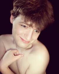 Dominic Schmidt is daddy 🥺😍 : u/jamie888889999