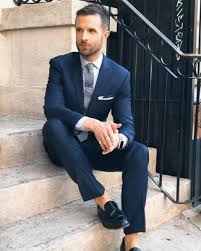 Comment Porter Un Costume Bleu Marine Avec Une Cravate Ecossaise Grise 5 Tenues Et Looks Lookastic France