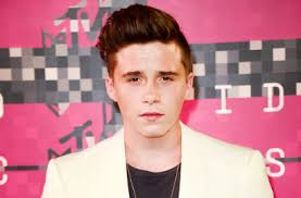 David-Brooklyn Beckham Dukung Victoria di New York Fashion Week