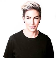 Lindsay Pittman's Instagram, Twitter & Facebook