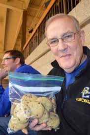 GALLAGHER: Cookie tradition a slam dunk for Charger fan