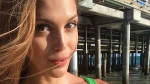 ʁ i s m i. Iris Mittenaere Reveals Her Biggest Physical Complex On Instagram Archytele