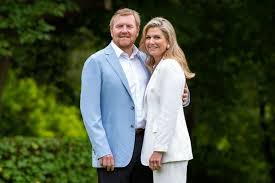 Vorstelijke Valentijnsdag Willem Alexander Gaat Weer Op Een Knie Voor Maxima