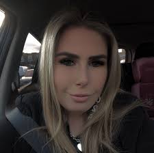 Hi everyone, me and my niece have arrived today. We are looking to do  excursions whilst we are here and just wondering who is best to book with?