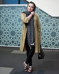 مانور مهراوه شریفی نیا رو پاهای بلورش حالا یا با جوراب شلواری یا  لختsexiezpix Web Porn