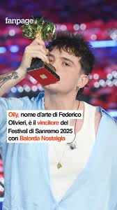 Olly, nome d'arte di Federico Olivieri, ha vinto Sanremo 2025 con la  canzone Balorda Nostalgia. Sul podio con lui Lucio Corsi al secondo posto,  e Brunori Sas, al terzo.