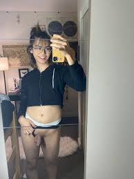 Of- Kiana Vi Gets Handjob And Cums free trans porn on TransFlix