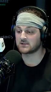 Eagles DE Brandon Graham Tore His Triceps Again In Super Bowl 59?! #fyp  #fypシ #eagles #flyeaglesfly #philadelphiaeagles #nfl #saquonbarkley  #jalenhurts #ajbrown #superbowl #superbowllix #superbowl59