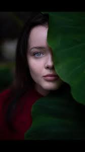 Anna Cobb's Instagram, Twitter & Facebook