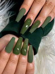 Coffin Shaped Glossy And Matte Olive Green Nails 2020 Design For Awesome Look Credit Instagram Nailsbya Green Acrylic Nails Olive Nails Green Nail Designs