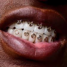 Pin By Nadia Vasquez On Icy Gemz In 2020 Tooth Gem Diamond Teeth Gem Diamonds