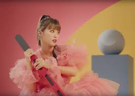 That's 3 years after milking up & down. K Pop Fashion Outfits From Momoland S Thumbs Up Mv Inkistyle